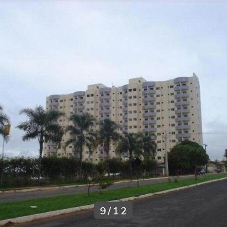 Golden dolphin Express 5pessoas mais 1 criança até 5 anos com toalhas e roupas de cama,lençóis, travesseiros e fronhas e 3 parques aquáticos termais limpeza impostos e taxas já incluso Caldas Novas Exterior foto