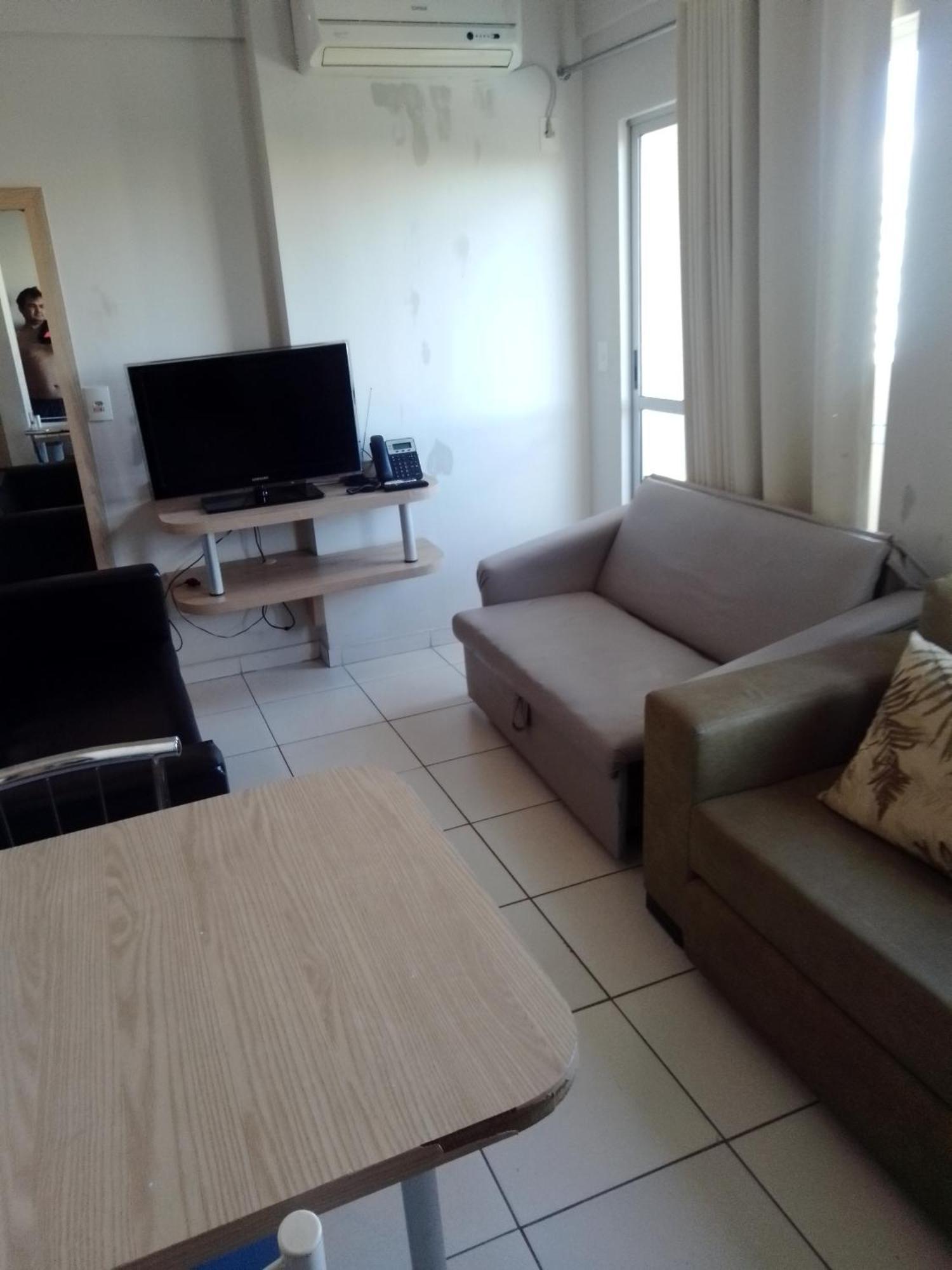 Golden dolphin Express 5pessoas mais 1 criança até 5 anos com toalhas e roupas de cama,lençóis, travesseiros e fronhas e 3 parques aquáticos termais limpeza impostos e taxas já incluso Caldas Novas Habitación foto