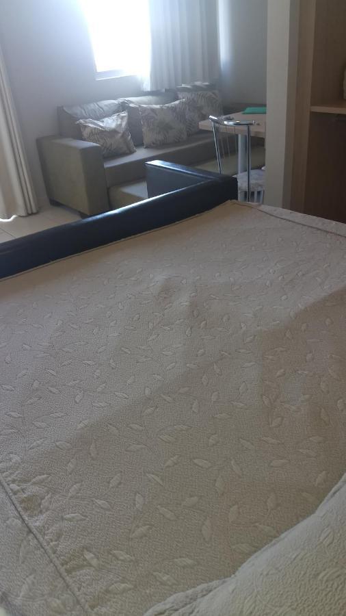 Golden dolphin Express 5pessoas mais 1 criança até 5 anos com toalhas e roupas de cama,lençóis, travesseiros e fronhas e 3 parques aquáticos termais limpeza impostos e taxas já incluso Caldas Novas Habitación foto