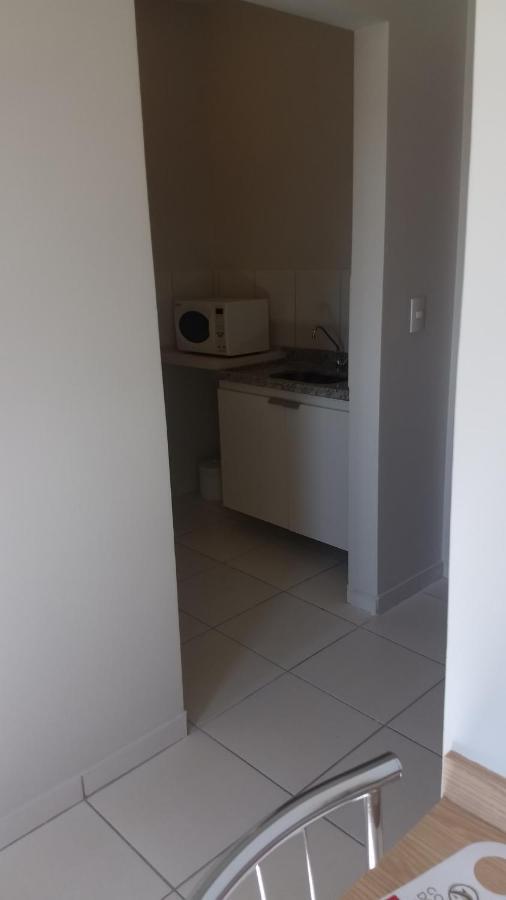 Golden dolphin Express 5pessoas mais 1 criança até 5 anos com toalhas e roupas de cama,lençóis, travesseiros e fronhas e 3 parques aquáticos termais limpeza impostos e taxas já incluso Caldas Novas Exterior foto